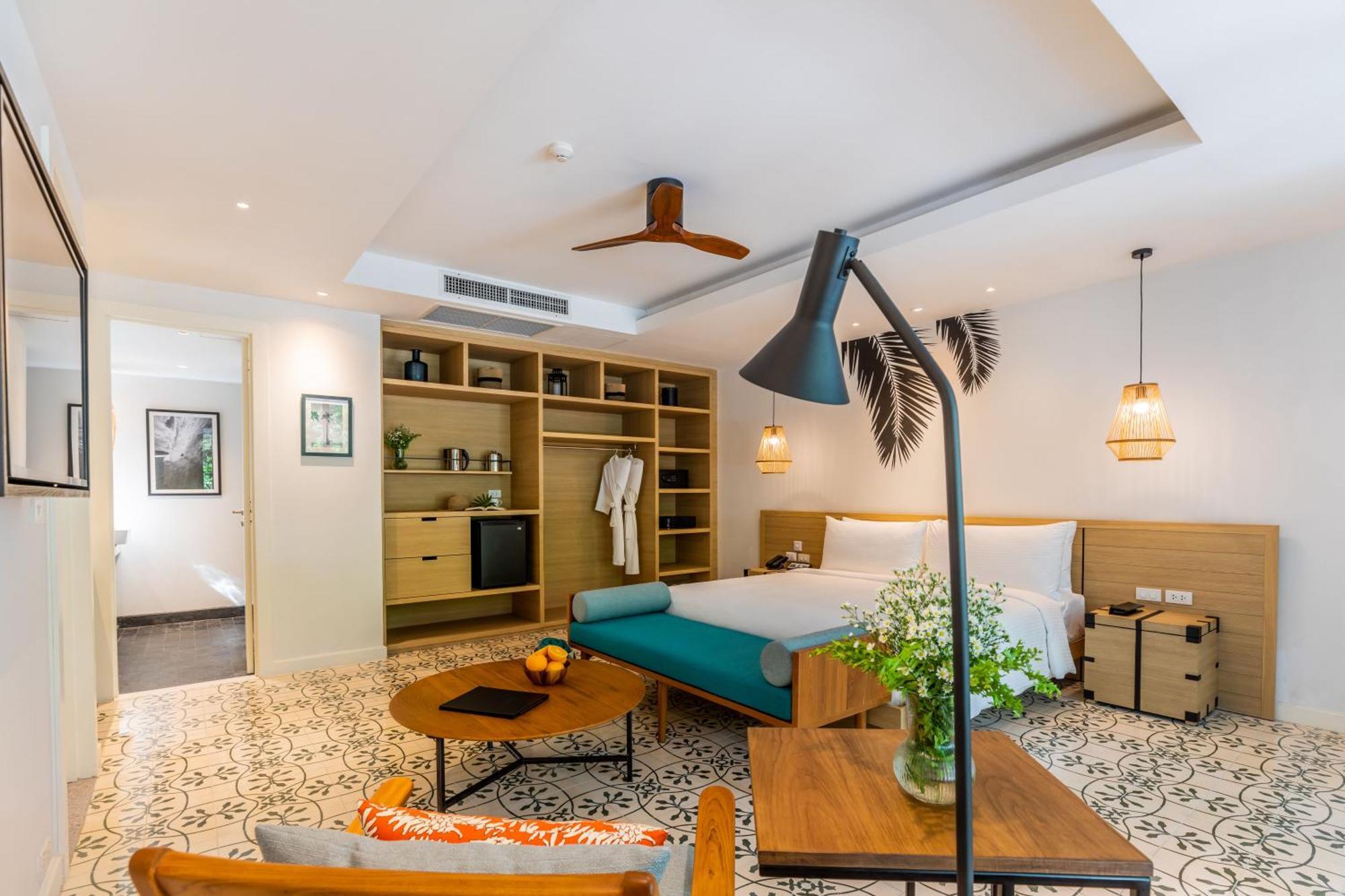 Surin Studio Balcony 1 King